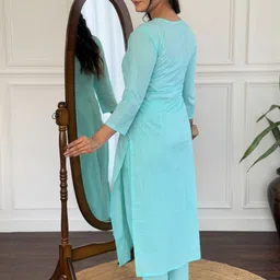 Navlik Women Floral Yoke Design Regular Kurta with Trousers & With Dupatta image 4
