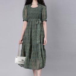 Souchii Women Green Printed Short Puff Sleeves Maxi Dress-image-82