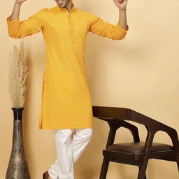 FABINALIV Men Flared Sleeves Thread Work Kurta image 3
