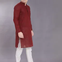 DIVISIVE Men Thread Work Kurta image 3