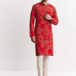 KALKI Fashion Floral Printed Chanderi Silk Mandarin Collar Straight Kurta With Trousers-picture-5