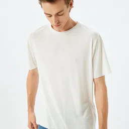 Koton Men Solid Round Neck T-shirt-image-52