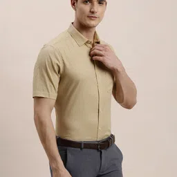 Turtle Men Standard Fit Floral Printed Spread Collar Cotton Formal Shirt-image-85
