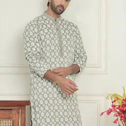Jompers Men Floral Embroidered Chikankari Floral Kurta-image-48