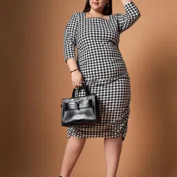 SASSAFRAS Curve Checked Bodycon Midi Dress-picture-35