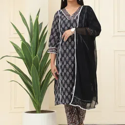 BAESD Floral Printed Lace Work V-Neck Pure Cotton Straight Kurta With Trousers & Dupatta-image-73