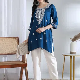 House of Pataudi Women Ethnic Motifs Embroidered Straight Kurti-image-39