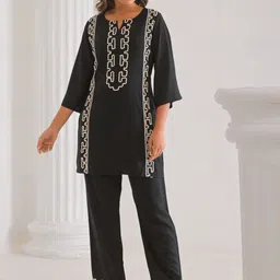 AUTUMN LANE Embroidered Top With Trouser Co-Ords-image-21