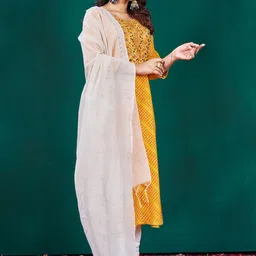 JULEE Women Bandhani Print Regular Thread Work Kurta with Pyjama & Dupatta image 4