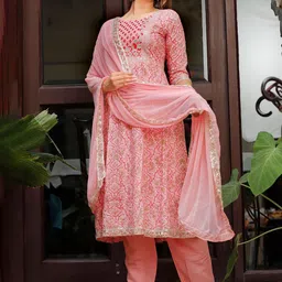 SHALIG Women Floral Printed Regular Gotta Patti Kurta with Trousers & With Dupatta-43