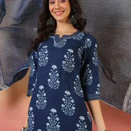 Sangria Printed Pure Cotton Kurta With Trousers & Dupatta image 3