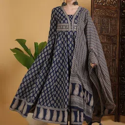 GULMOHAR JAIPUR Ethnic Motifs Printed Pure Cotton Kurta With Trousers & Dupatta-11