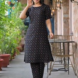 Label Khoj Floral Printed Straight Kurta With Trousers-picture-48