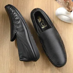 Hitz Men Textured Leather Loafers-picture-37