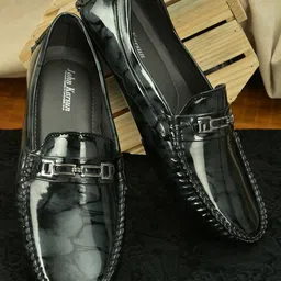 John Karsun Men Black Textured Driving Loafers-image-25