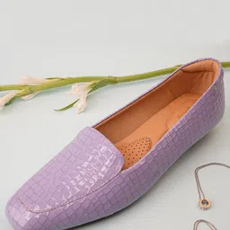 yoho Women Textured Square Toe Loafers-27
