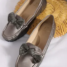 Carlton London Women Textured Loafers-58