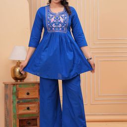 SINGNI Embroidered Pure Cotton Top With Palazzos Co-Ords-image-24