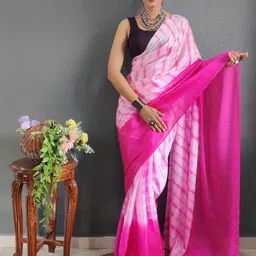 DIVASTRI Tie and Dye Dyed Satin Leheriya Saree-13
