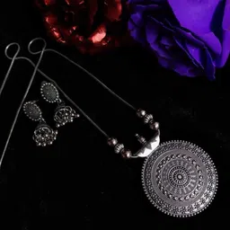 Yash Jewels Emporiums Silver-Plated Beaded Jewellery Set-picture-0