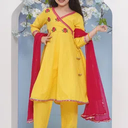 Bitiya by Bhama Girls Floral Embroidered Angrakha Gotta Patti Pure Cotton Kurta with Trousers & With Dupatta-picture-21