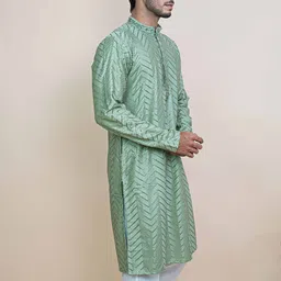 KUNDALI KAKSHAY Men Embroidered Regular Sequinned Kurta with Pyjamas image 4
