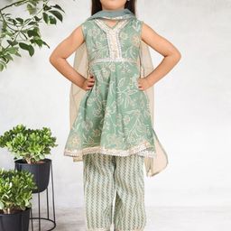 Cutiekins Girls Floral Printed V-Neck Gotta Patti A-Line Kurta With Palazzos & Dupatta-image-94