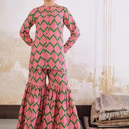 Shae by SASSAFRAS Printed Mandarin Collar Tunic With Sharara-29