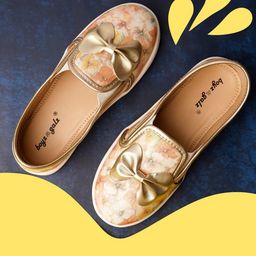 BOYZ N GALZ Girls Printed PU Slip-On Sneakers With Bow-28