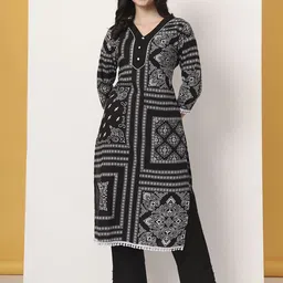 Yufta Women Printed Regular Pure Cotton Kurta with Trousers-image-3