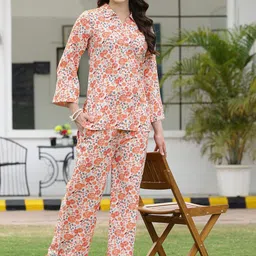HERE&NOW Floral Printed Top With Trousers Co-Ords-picture-28
