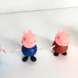 Peppa Pig Family Pack with Peppa Pig George-image-4