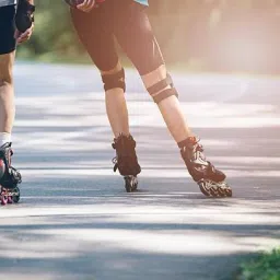 hhs sports 3 in 1 Convertible, Adjustable Inline Skates Professional Inline Skates (Black) In-line Skates - Size 7-9 UK image 4