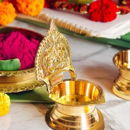 Brass Kamakchi Vilaku/Mahalaxmi Devi Maa.Brass Diya/Kamakshi Devi Lakshmi Deep Brass Table Diya-image-4