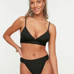 Trendyol Knitted Basic Briefs-image-10