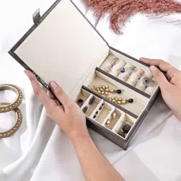 la trove Grey Premium Portable Jewellery Storage Box-picture-34
