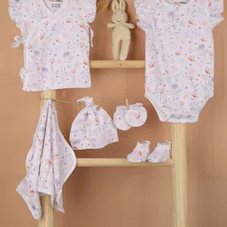 Moms Infants 6-Pcs Printed Baby Apparel Gift Set-58