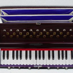 39 Keys,7 Stopper, 2 Reeds (Bass- Male) With Carry Bag 39 Keys,7 Stopper, 2 Reeds (Bass- Male) With Carry Bag 3.2 Octave Hand Pumped Harmonium-4