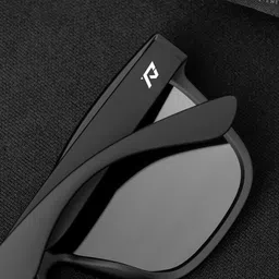 Eyewearlabs Shield Lens with Polarised and UV Protected Sunglasses CRV2SC1EL1122 image 3