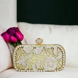 Toobacraft Embellished Box Clutch-28