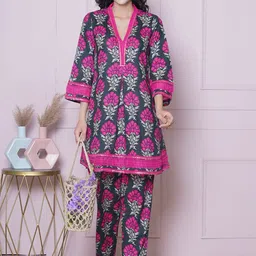 Bhama Couture Floral Printed V-Neck Pure Cotton Tunic with Trousers-picture-16