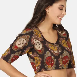 THE WEAVE TRAVELLER Kalamkari Printed V-Neck Cotton Saree Blouse-picture-38