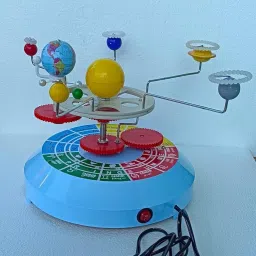 wkm Interactive Solar System Model with Rotating Planets – Educational for Kids image 4