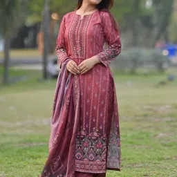 Women Polyester Kurta Pant Dupatta Set-picture-25