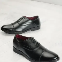 Carlton London Men Round Toe Formal Oxfords-image-72