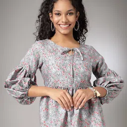 Oomph! Floral Printed Tie Up Neck Crepe Pleated A-Line Top-image-71
