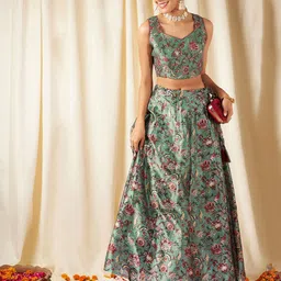 Shae by SASSAFRAS Floral Printed Ready to Wear Lehenga & Crop Top-picture-58