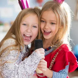 tinywonders Portable Karaoke Speaker with Bluetooth and Wireless Mic1 image 2