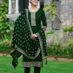 Women Silk Blend Kurta Pant Dupatta Set-image-45