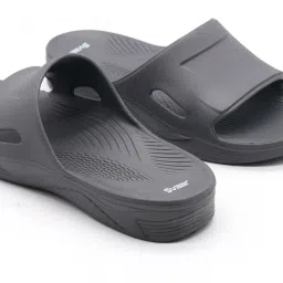 svaar Men Slides image 3